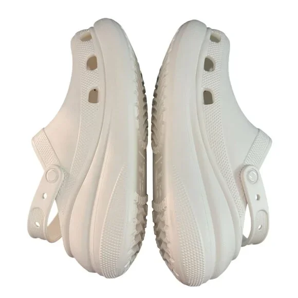 Crocs Classic Crush Clogs In White, Size M8 W10 WORN ONCE - Picture 6 of 10